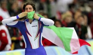 Enrico Fabris tra due fuochi (olimpici)