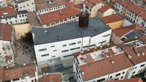 Così Giovine e già discusso