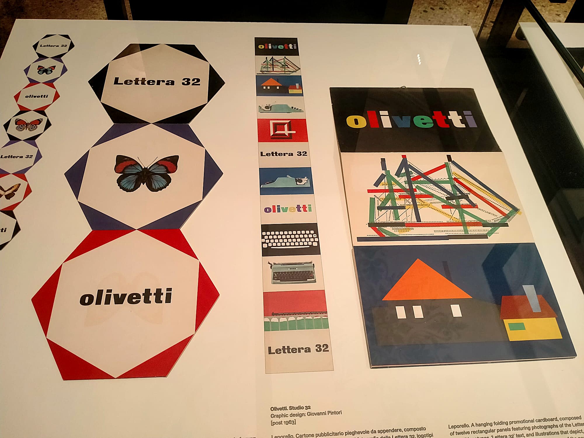Olivetti Studio 32. Graphic design Giovanni Pintori. Post 1963