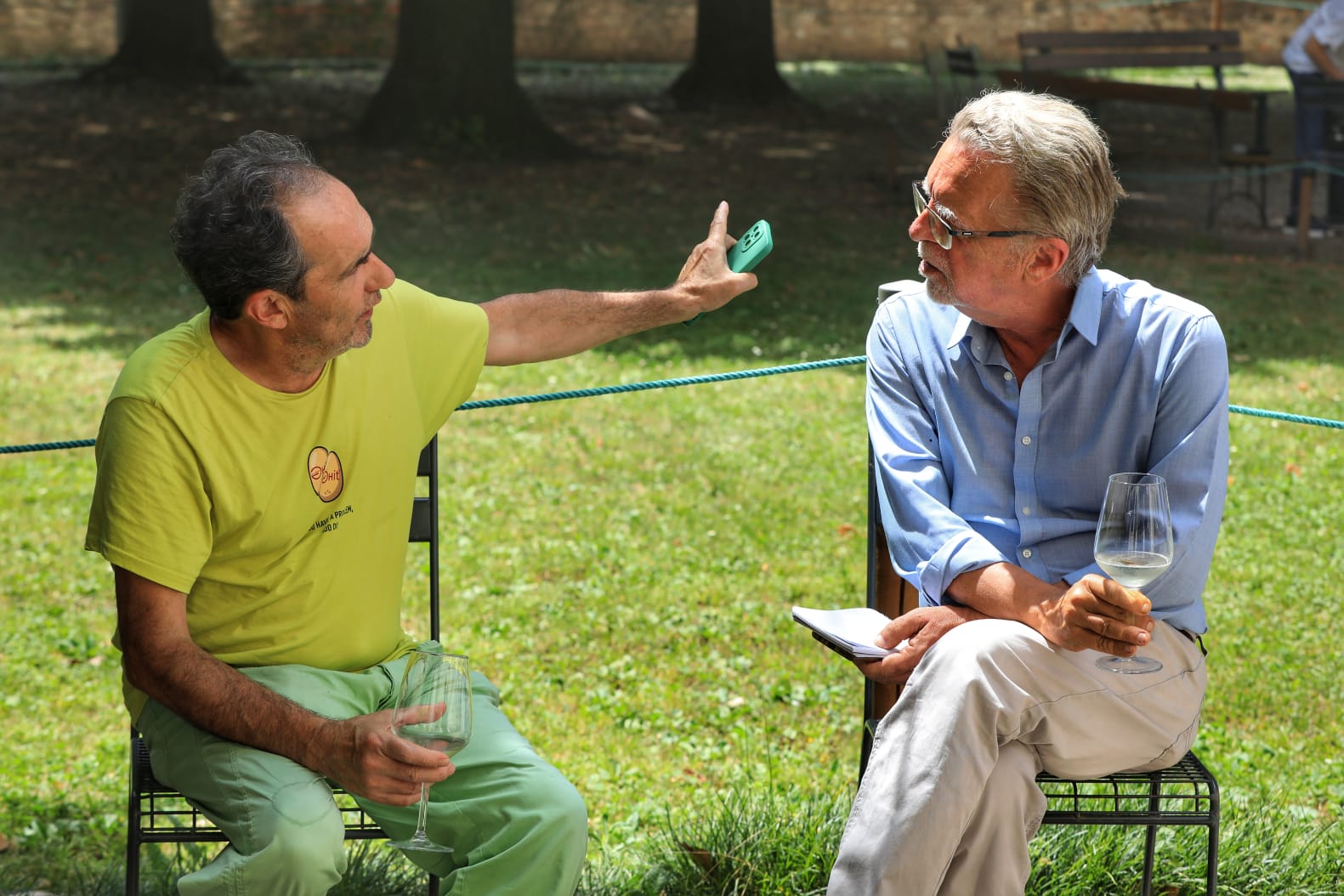 Il vostro umile cronista a colloquio con l’attore Valerio Mazzucato (foto Villa Angaran San Giuseppe)