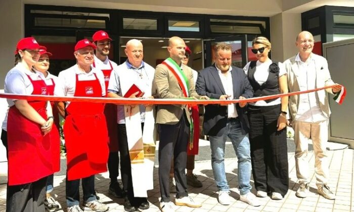 Il sindaco dei nastri altrui