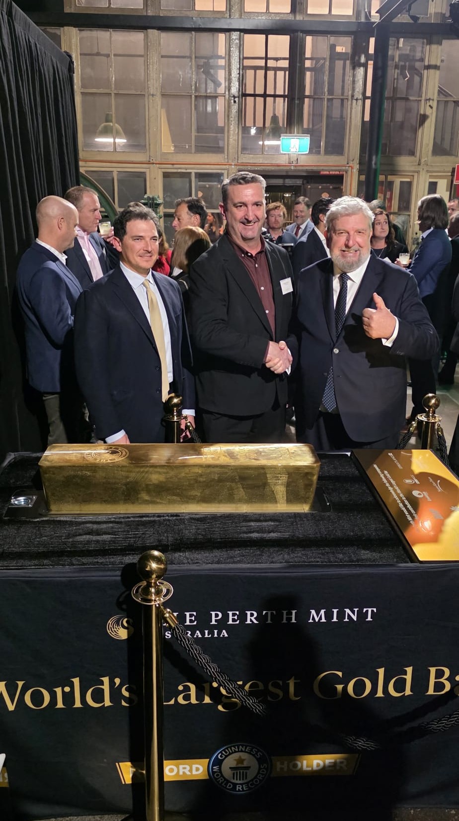 Il console Sergio Federico Nicolaci, il direttore della The Perth Mint Jacques Du Toit e il chairman del Gruppo Ikoi Giovanni Faoro