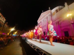 Ditelo con i fiori